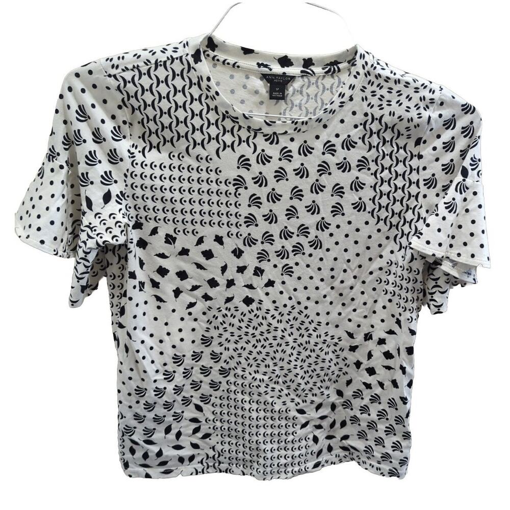 Ann Taylor Black White Career Top Geometric Jersey Knit Shirt Size Small Petite